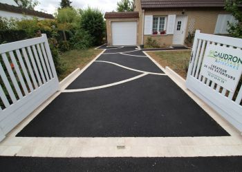 Accès et allée en enrobé 2024 12